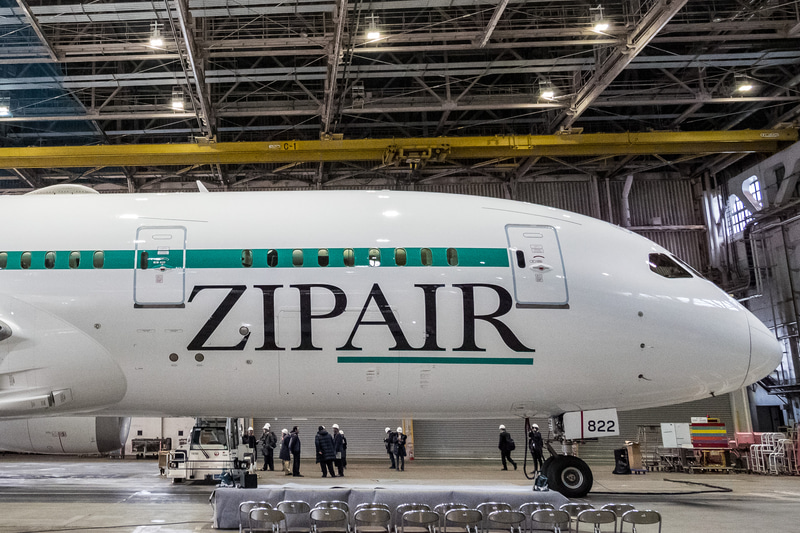 機体前方の「ZIPAIR」ロゴ