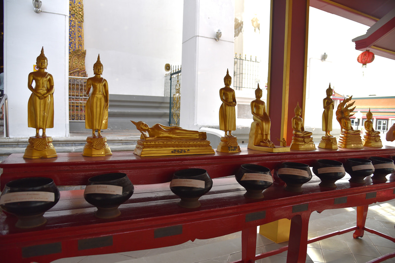 自分の曜日の神様に寄進するエリアも発見