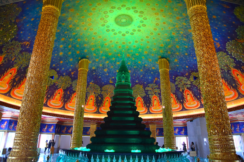 美し過ぎる空間に圧倒されてしまう