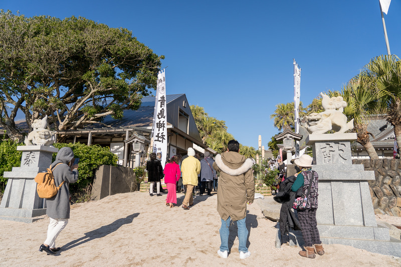 いよいよ境内へ