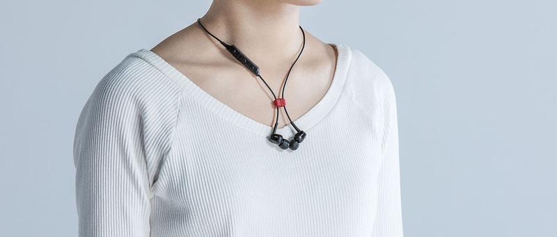 ラディウスはBluetoothイヤフォンのずれや落下を防止するマグネットを発売する