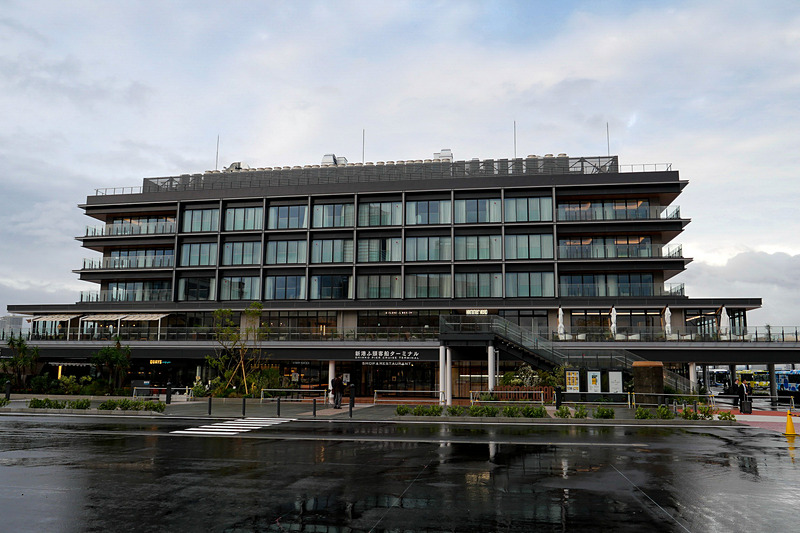 新港ふ頭客船ターミナル・横浜ハンマーヘッド