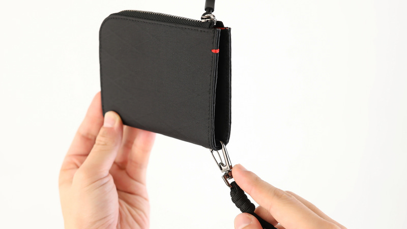 マチの下側にウォレットホールを装備