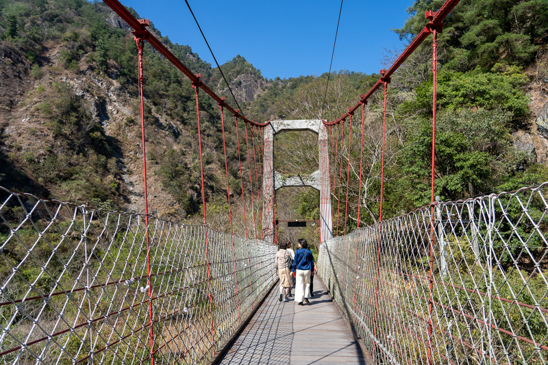 大甲渓にかかる「サオライ吊橋」