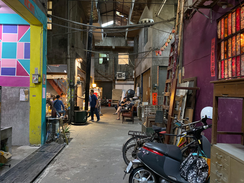 新横浜ラーメン博物館のような感じに見えますが、実際はただボロいだけ（笑）