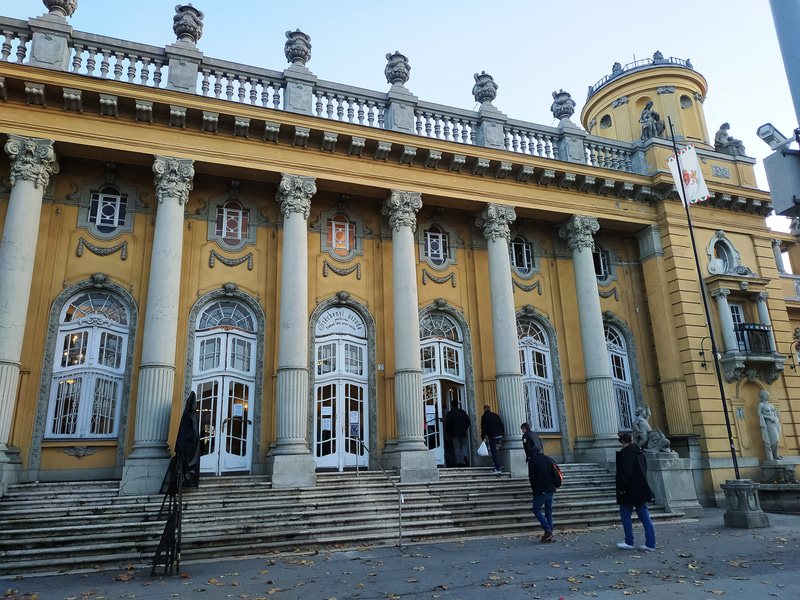 セーチェーニ温泉