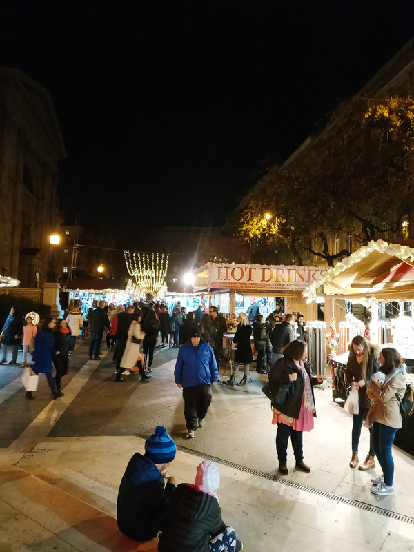 ブダペスト滞在終盤からはクリスマスマーケットも始まり、すっかりクリスマスモードでした