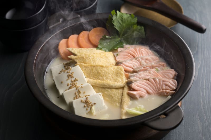 「サーモンロースト 胡麻豆乳カルボナーラ」