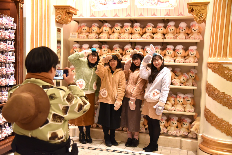 ダッフィー＆フレンズの身に着けグッズでなりきり写真の撮影が楽しめた