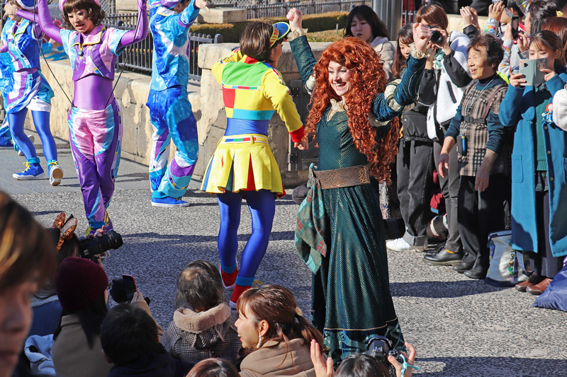 「メリダとおそろしの森」からは元気なメリダが登場