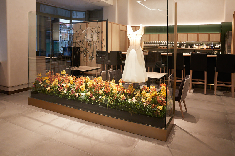 かつての装飾を残す1階まわり