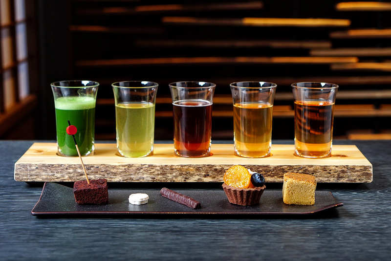 ホテル内にはレストランやショップなど5店舗が開業した