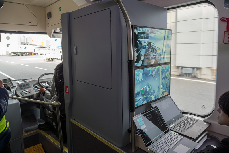 自動運転中の車内の様子