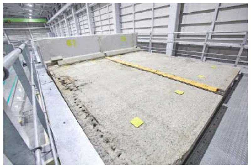 劣化した橋梁床版