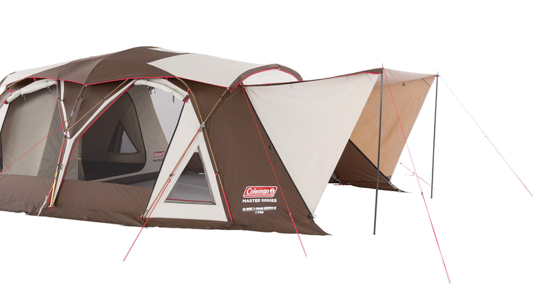 サイドキャノピーを追加したことで、展開してリビングスペースを拡大したり、日差しを遮ったりできる