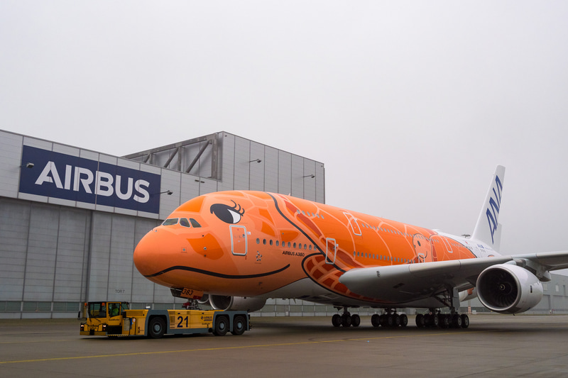 ついに3機目が姿を見せたANAのエアバス A380型機「FLYING HONU」。写真と動画で紹介する