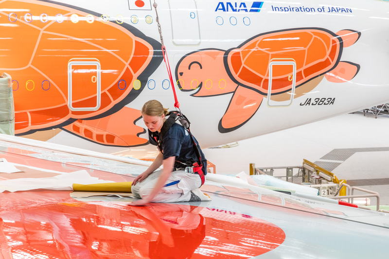 ANA向けエアバス A380型機3号機の塗装作業（写真提供：Airbus）