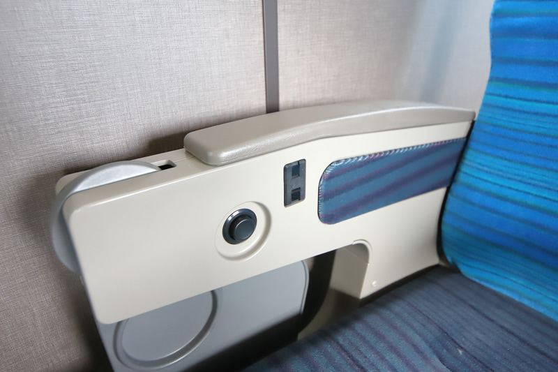 手すり部分にはAC100Vのコンセントも完備