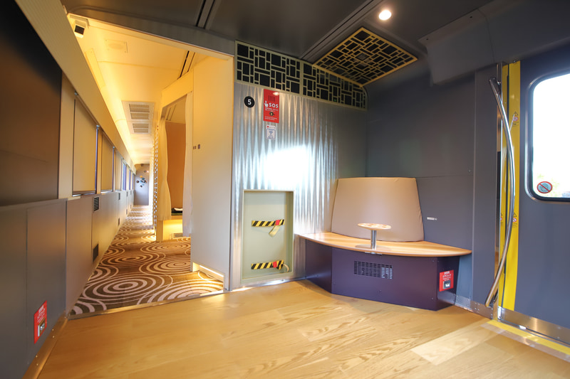 車いす対応クシェットは形状を工夫することで車内の移動も考慮