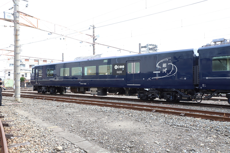 6号車 グリーン個室（クロ117-7016）