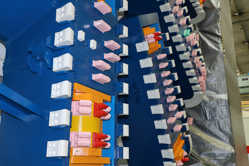 すべてのビットの材質はタングステンと鉄との合金とのこと