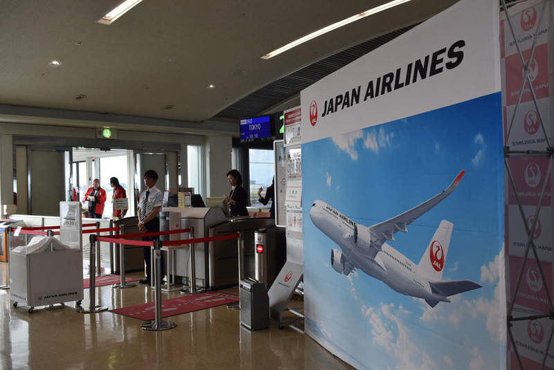 搭乗ゲートにはA350の特別幕が掲げられ、セレモニーを実施した