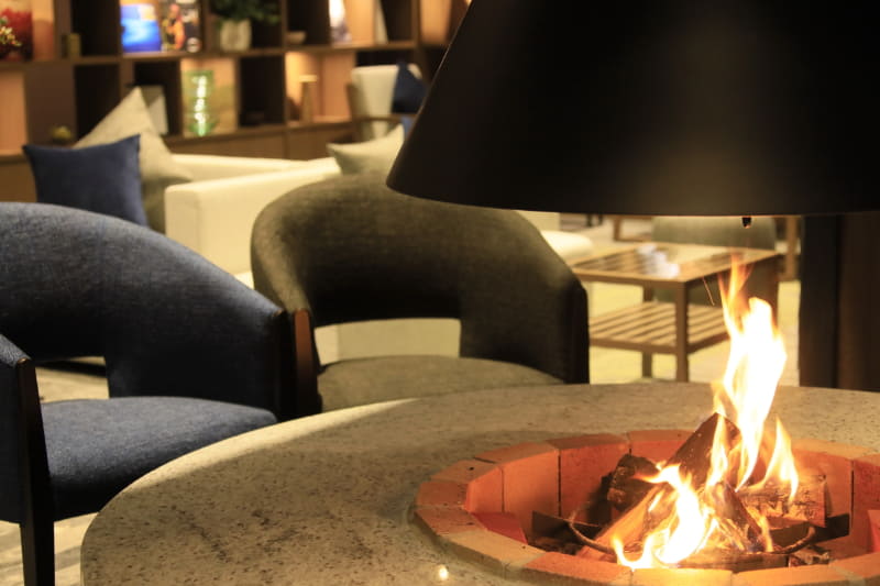 カフェには囲炉裏スペースも