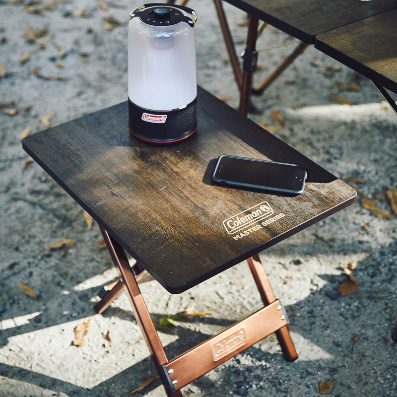 「バタフライサイドテーブル」（8619円、税別）