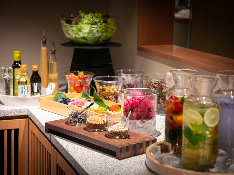 様々な地元食材を優雅に楽しめる