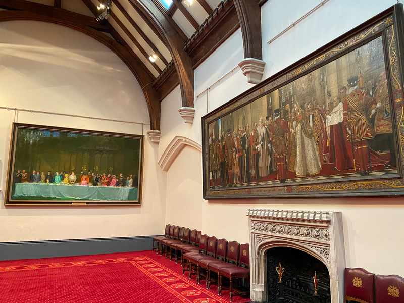 ロイヤルファミリーの様子を描いた絵画