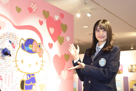 京都鉄道博物館、「ハローキティ新幹線 展」スタート。STU48瀧野