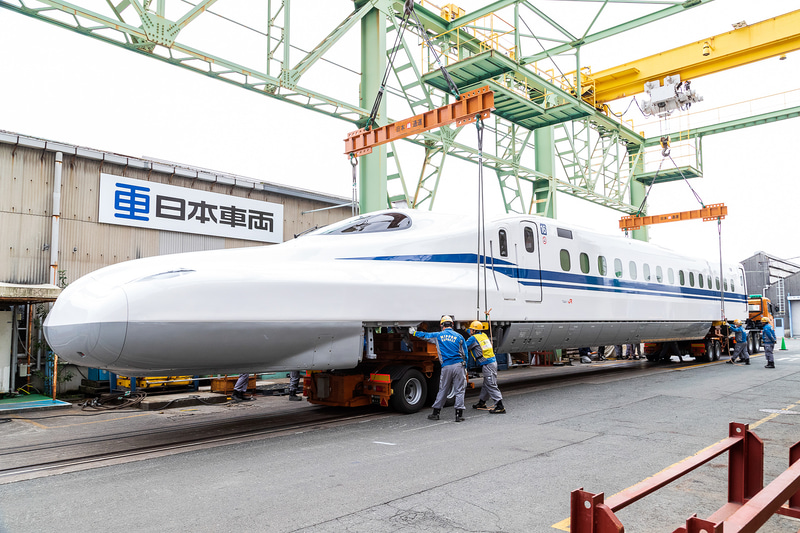トレーラーの上に車両を移動
