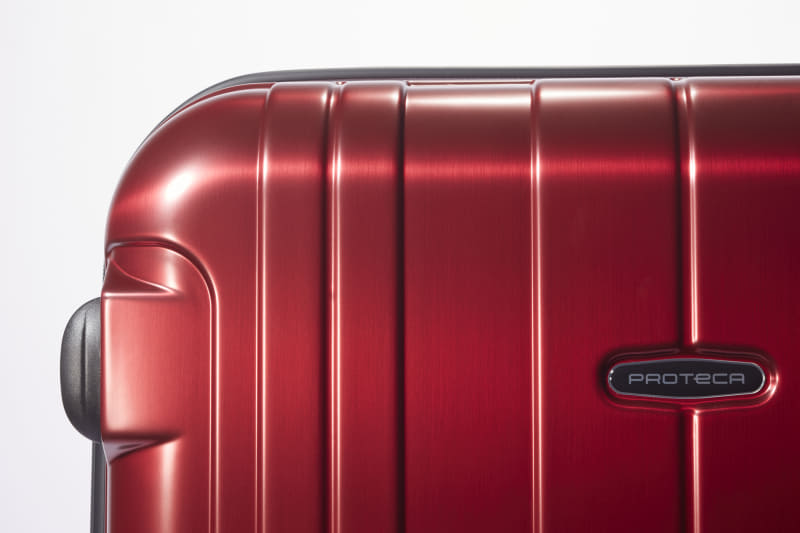 メタルスキンを採用するなどの改良を加えた