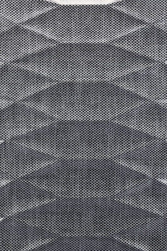 新素材「ウルトラストリング」を採用