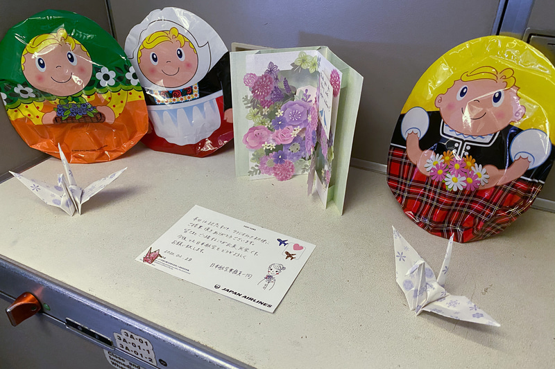 機内でもマトリョーシカのバルーンがお出迎え