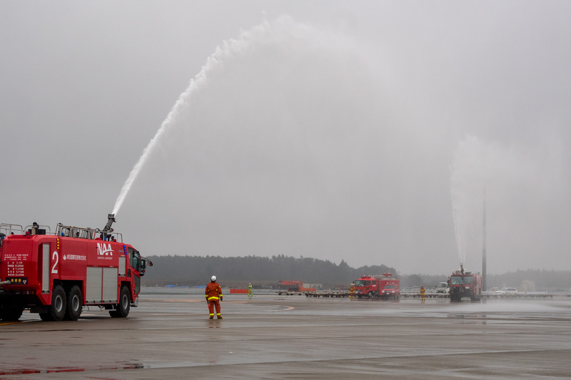 ウォーターキャノンで歓迎