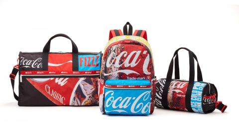 レスポートサック、「コカ・コーラ」とのコラボ商品を3月11日