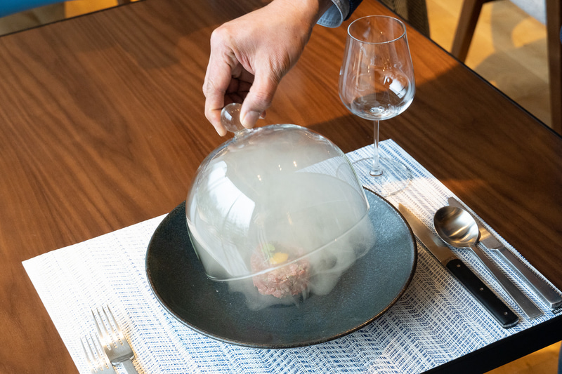 食卓上での演出