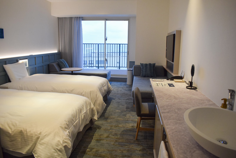 パーシャルオーシャンビュールーム。海の見えるツインルーム。ベッド4台まで増やせる