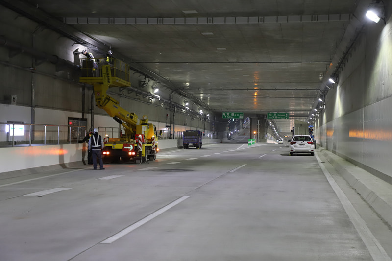 開削トンネル。都市部の比較的浅い地下トンネルなどに採用されることが多い
