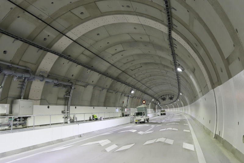 白い輪のような部分は「損傷制御型鋼製セグメント」