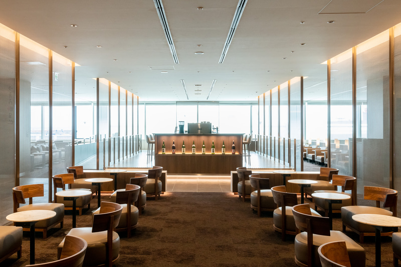 ANA SUITE LOUNGEのBARカウンター