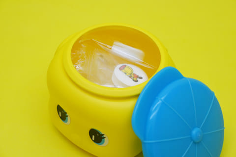 フエキくん容器の中に入った「フエキプリントラムネ」関西限定発売