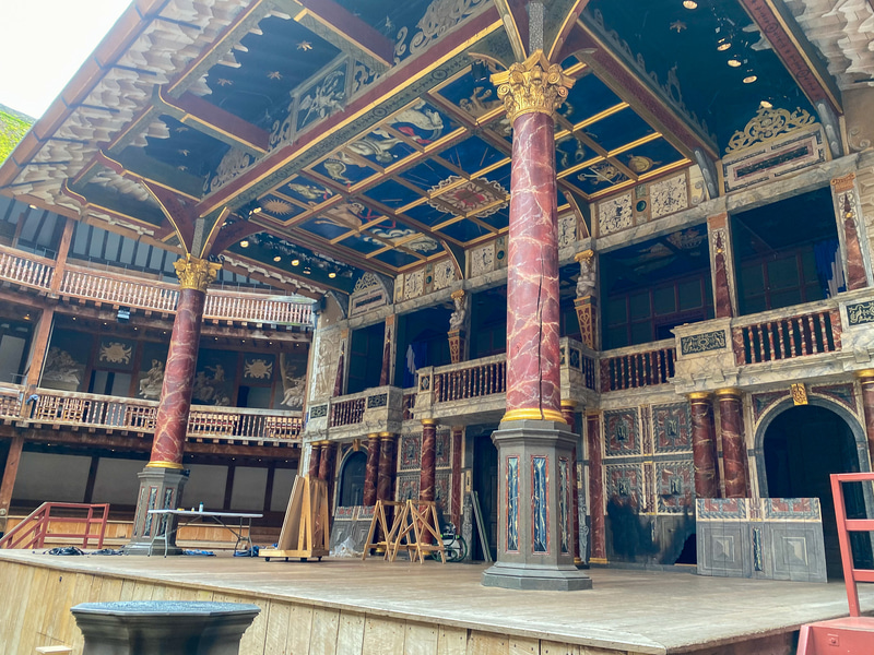 劇場部分。桟敷席に座ることもできます。内部に入れるのはガイドツアーのみです