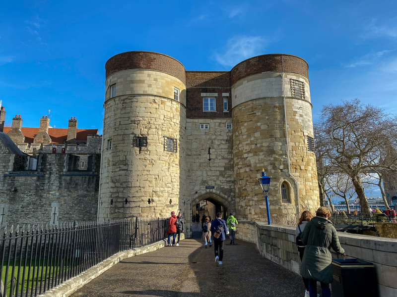 バイワードタワー