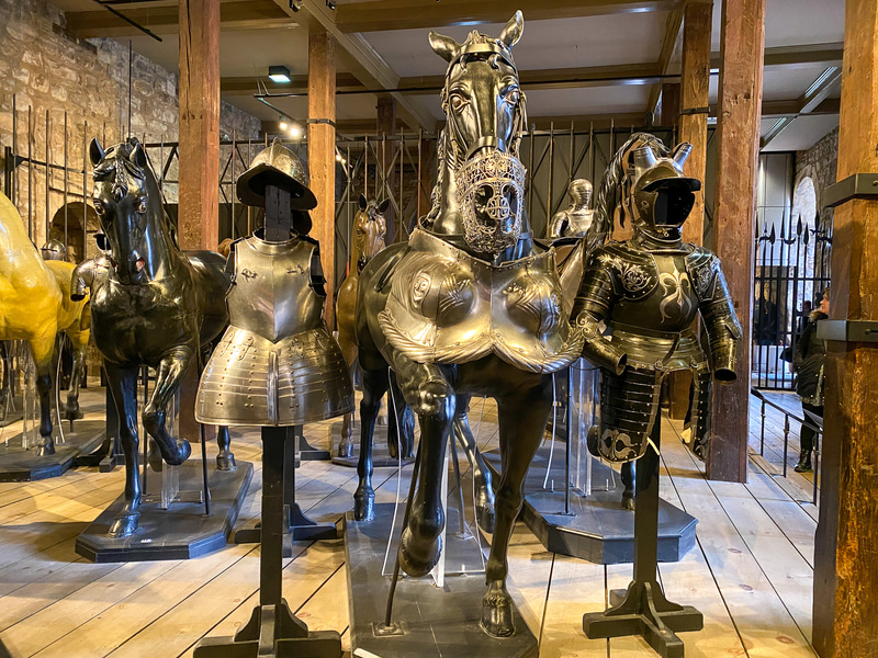 歴代王と馬の甲冑