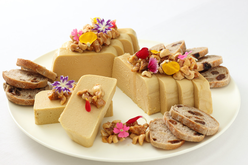 「和蜂のはちみつが香るフォアグラのテリーヌ」イメージ