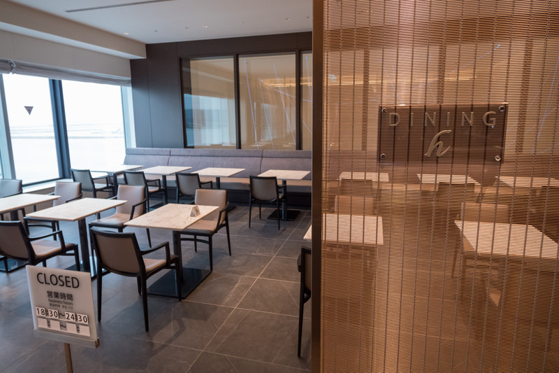 3階奥にレストラン形式で料理を提供する「DINING h」