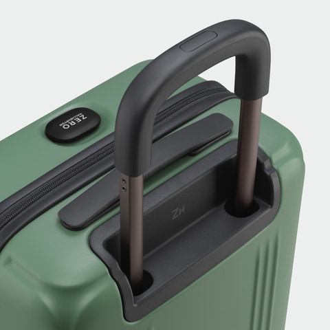 ゼロハリバートン、軽量ポリカーボネート製スーツケース「Edge
