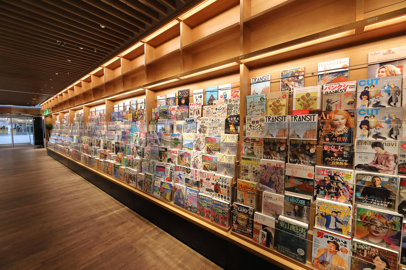 奈良 蔦屋書店は県最大級・約16万冊の本を揃える